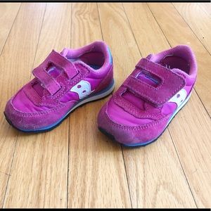 Magenta Saucony Jazz Sneakers